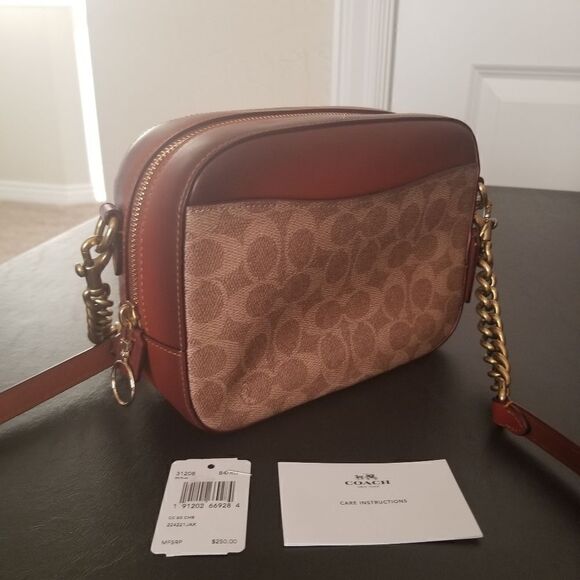 NWT Coach Camera Crossbody - Picture 3 of 6